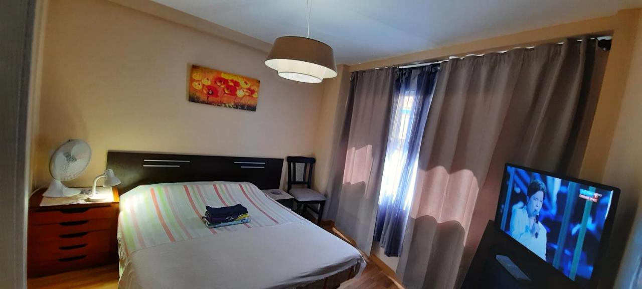 Apartamentos Con Patio อาลิกันเต ภายนอก รูปภาพ