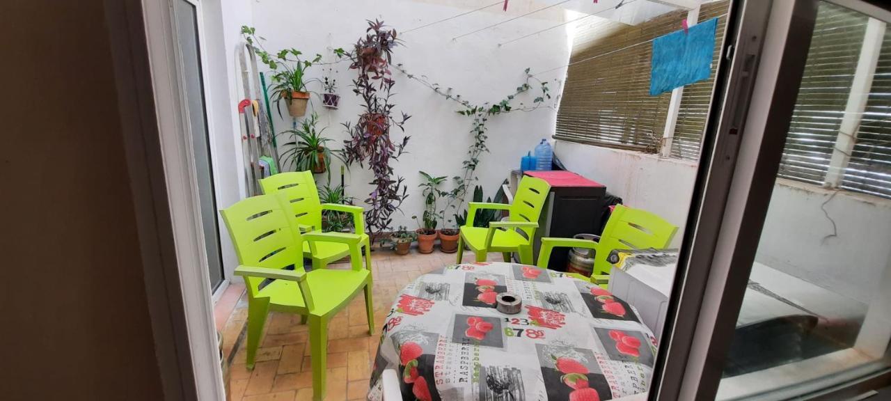 Apartamentos Con Patio อาลิกันเต ภายนอก รูปภาพ