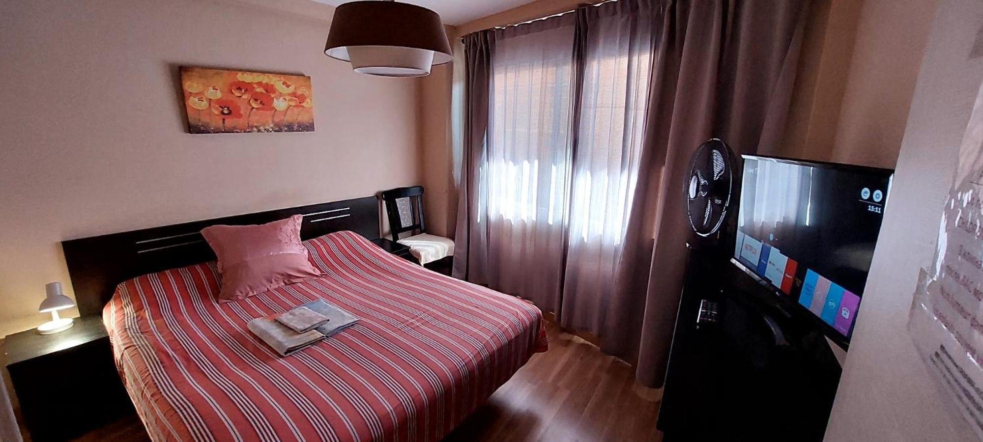 Apartamentos Con Patio อาลิกันเต ภายนอก รูปภาพ