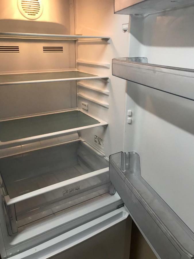 Apartamentos Con Patio อาลิกันเต ภายนอก รูปภาพ