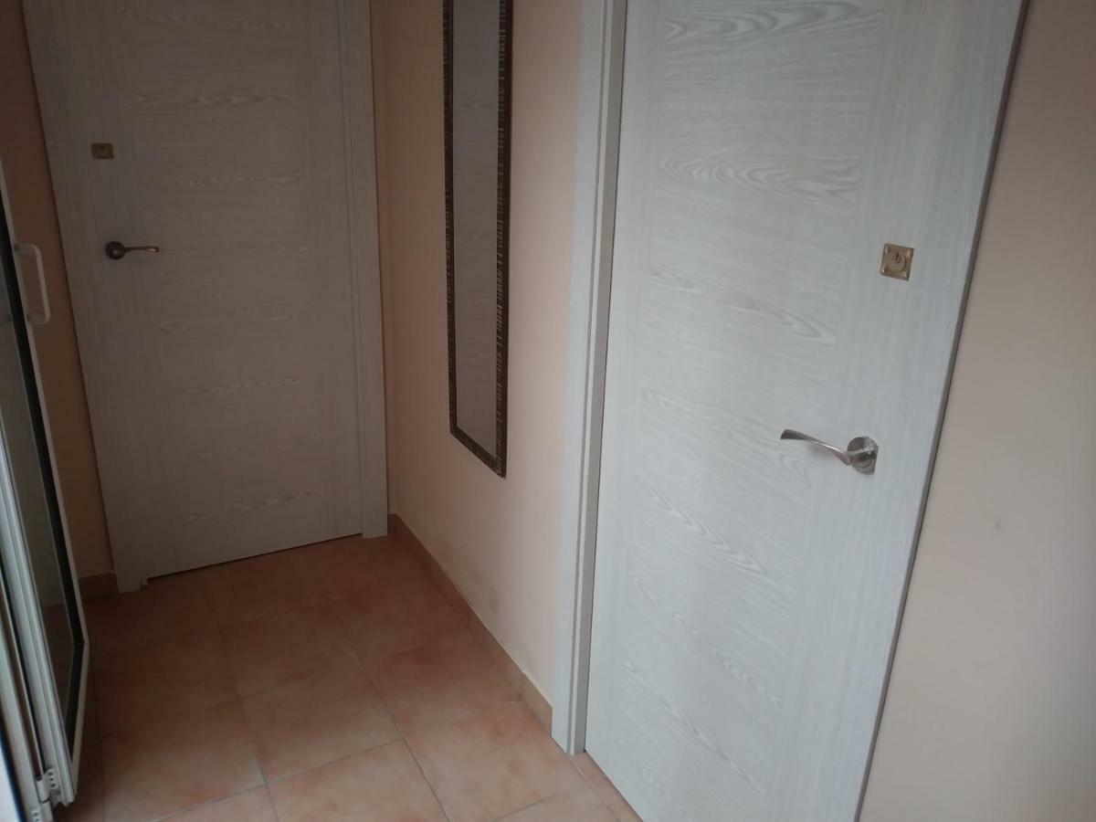 Apartamentos Con Patio อาลิกันเต ภายนอก รูปภาพ